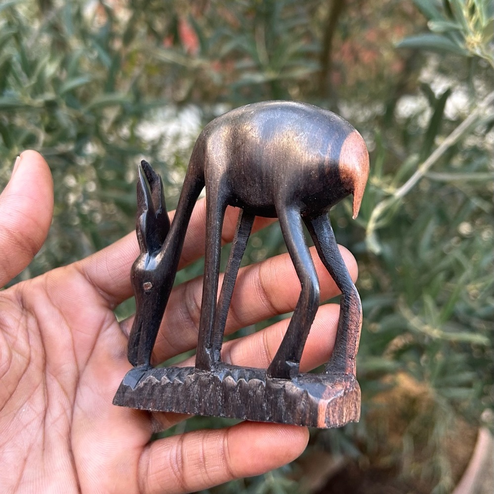 VTG Hand Carved Antelope Feeding Sculpture 🇧🇯 Sz 3.5”x3”